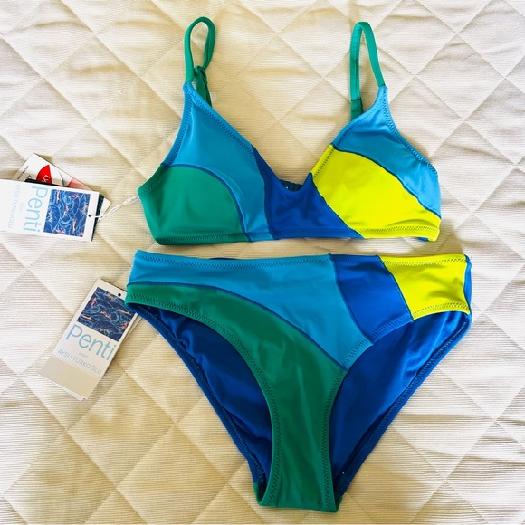 Beautiful 2 pc bikini swimwear rainbow colors blue yellow green EUR 36 US 2 to 4 - Picture 2 of 9